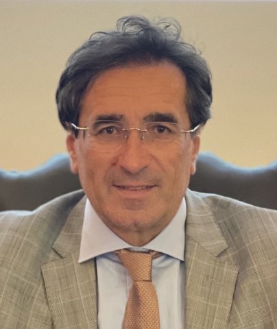 Prof Magazù